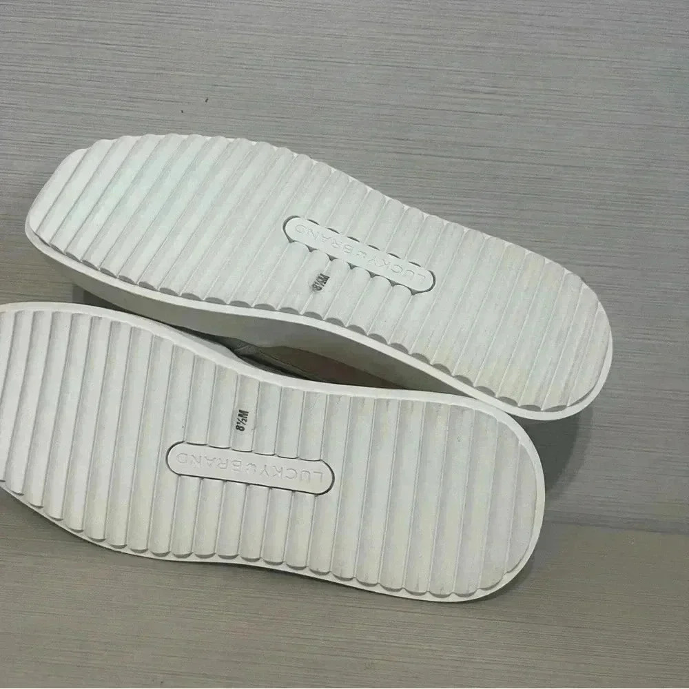 Lucky Brand Womens Gimmony Slip On Sneaker 8.5 Casual Comfort Canvas Tan - Picture 2 of 10